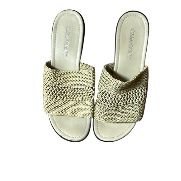 Cabin Creek  Women's Cream Slide Sandals. 8 - Picture 1 of 6
